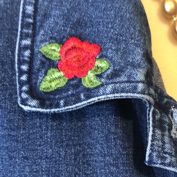 Vintage Blue Jean Jacket With Embroidered Flowers - Picture 3 of 7